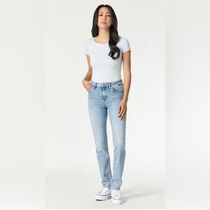 MAVI Sz 32 x 32 Kendra Straight Leg Jeans in Feather Blue Denim New with Tags